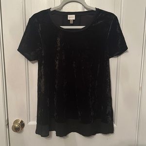 Black velvet flowy tshirt